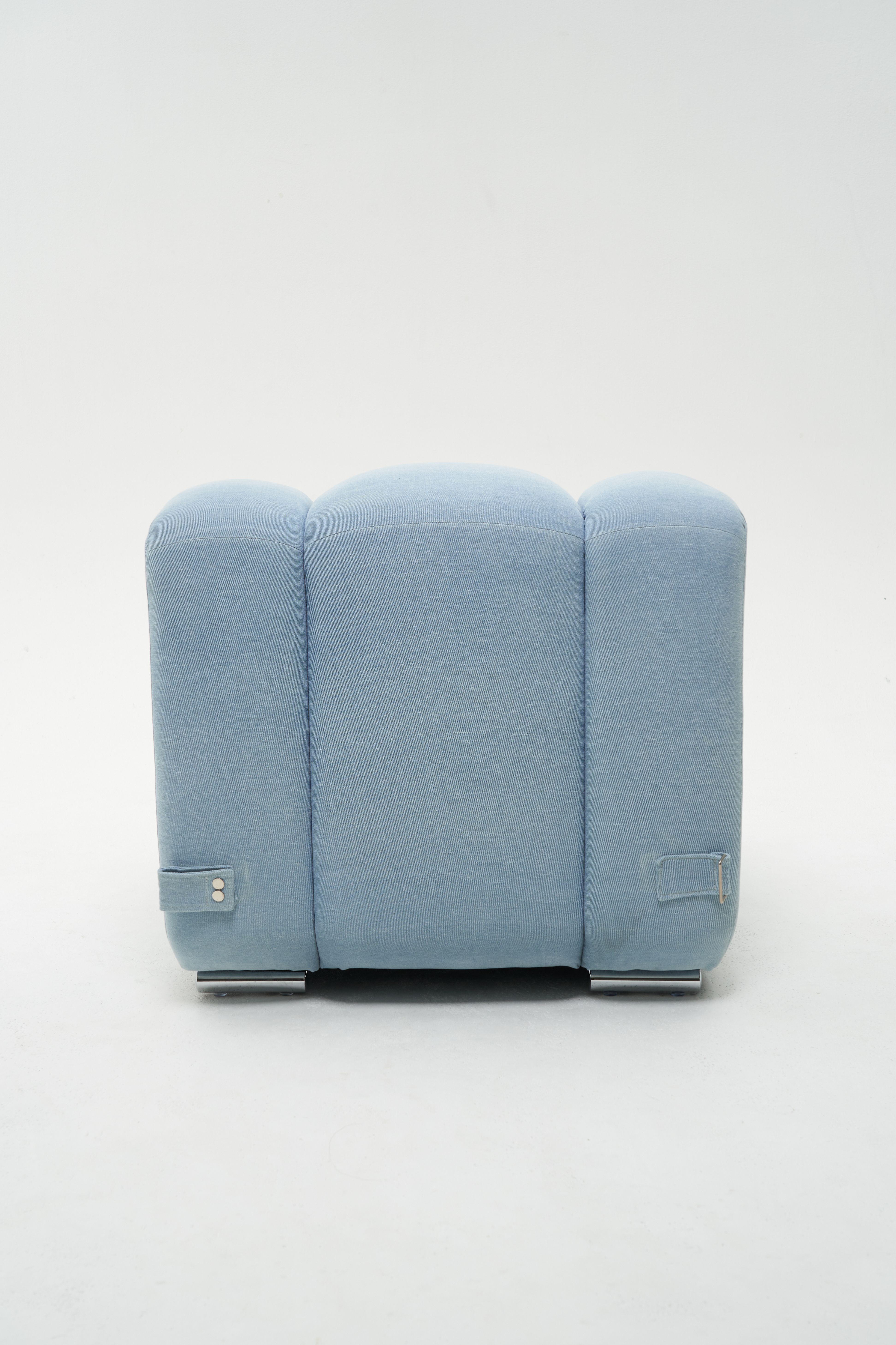 자체제작 카우치 디자인, 제작 2