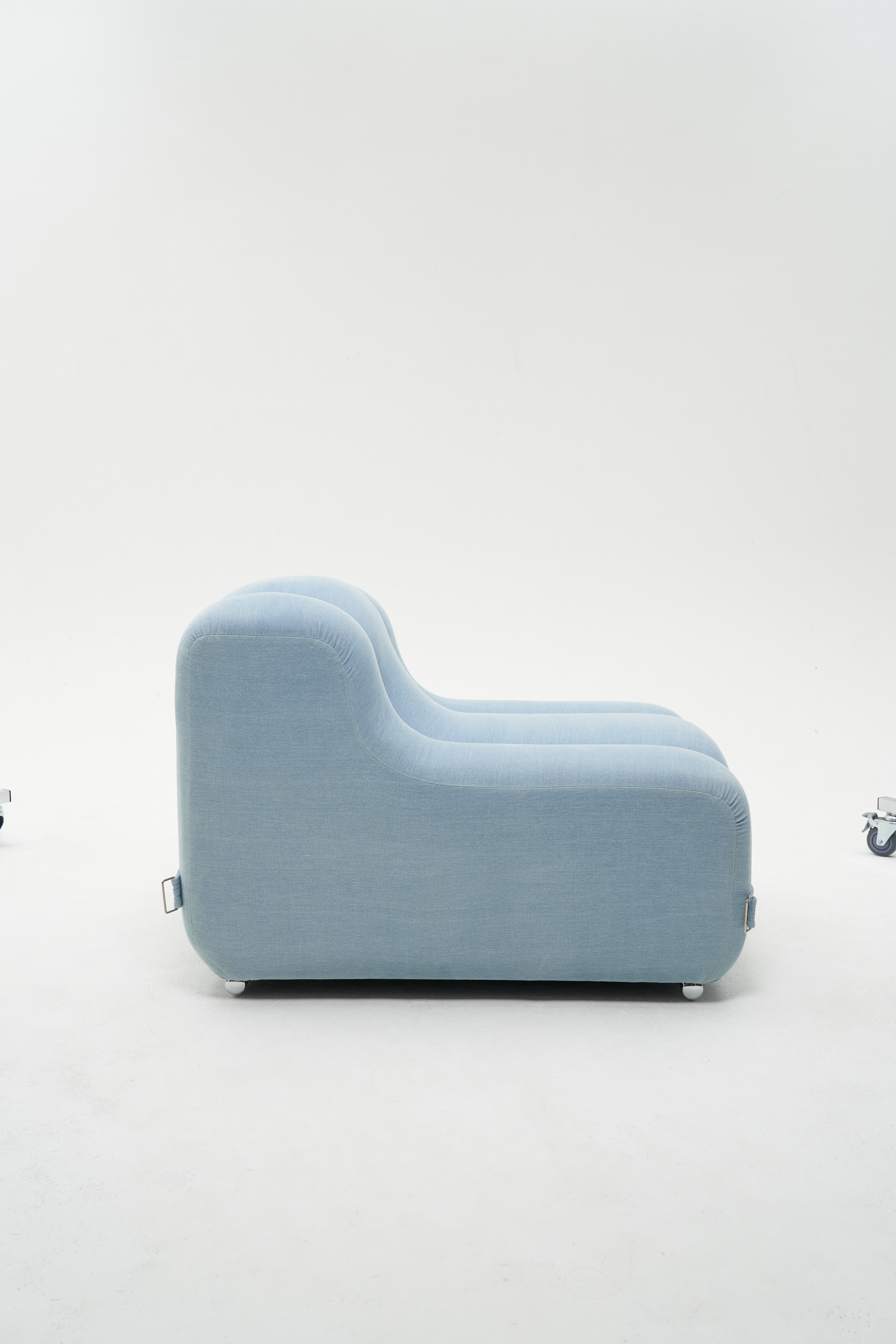 자체제작 카우치 디자인, 제작 3